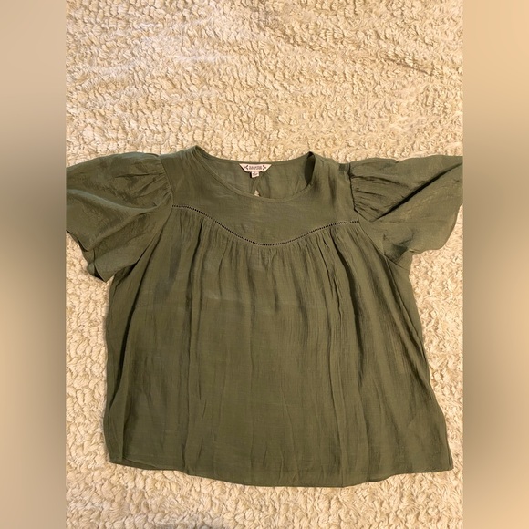 NWT Nanette Lepore Women’s Size S Army Green Lightweight Flutter Sleeve Shirt - Picture 2 of 4